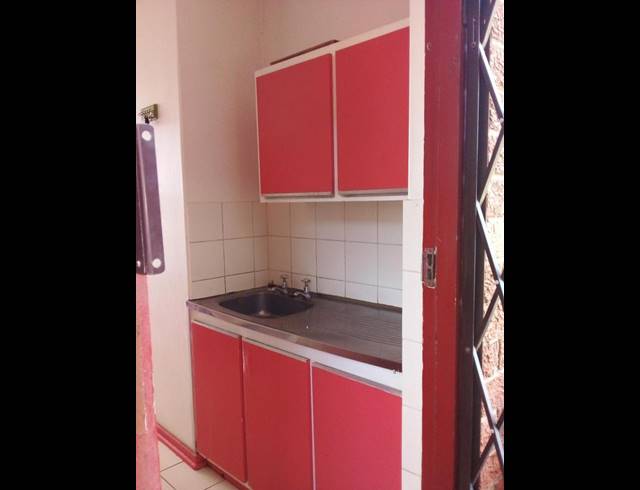 1 BEDROOM PROPERTY TO RENT IN EMPANGENI CENTRAL